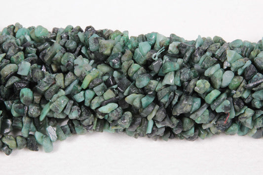 36 inch Natural Emerald Med. Plain Chip Beads