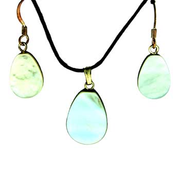 11X14/13X17mm Mother Of Pearl Pear Pendants & Earrings