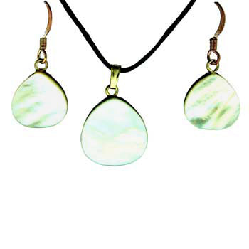 14 / 18mm Mother Of Pearl Briolette Pendants & Earrings