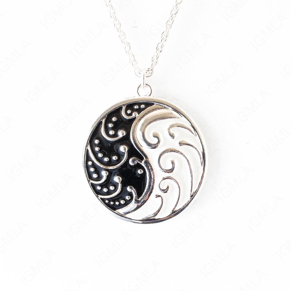 Zinc Alloy Black White Color Yin Yang Silver Plated Round Necklace