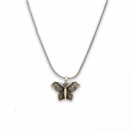 18 inch Zinc Alloy Burnish Silver Tone Butterfly Necklace